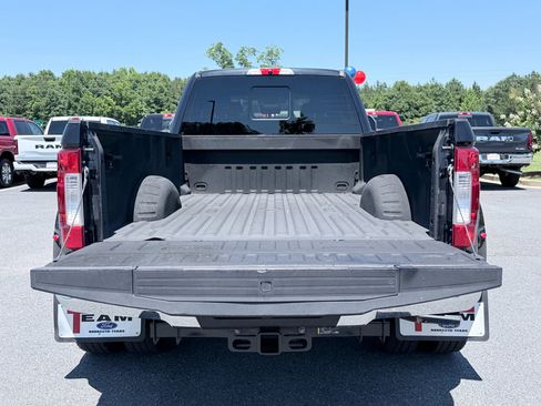 Used 2019 Ford F350 Lariat w/ Chrome Package AWD/4WD image 9