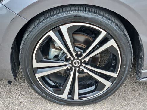 Used 2022 Nissan Sentra SR FWD image 13