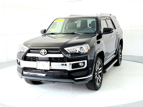 Used 2024 Toyota 4Runner Limited AWD/4WD image 2