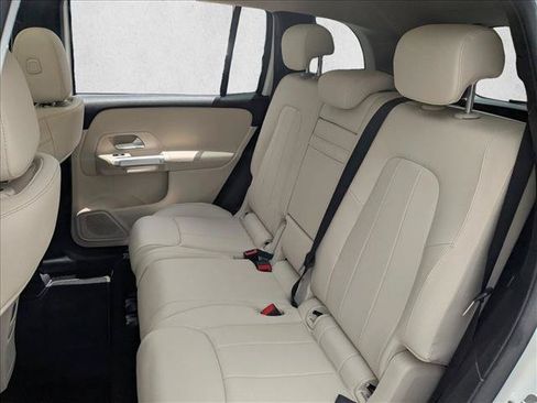 Used 2023 Mercedes-Benz GLB 250 4MATIC image 20