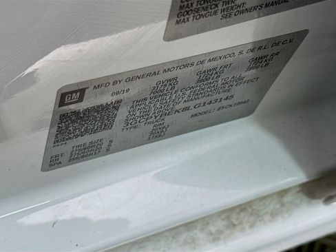 Used 2020 Chevrolet Silverado 1500 Custom w/ Custom Value Package image 32