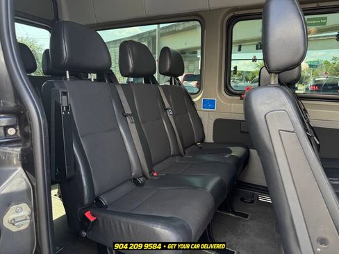 Used 2018 Mercedes-Benz Sprinter 2500 image 29
