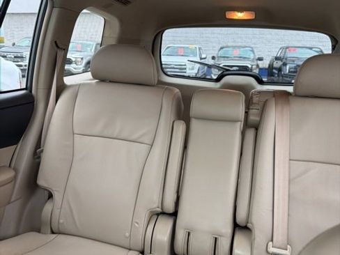 Used 2010 Toyota Highlander Limited image 7