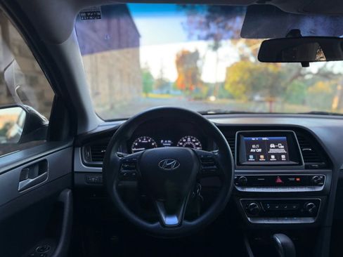 Used 2018 Hyundai Sonata SE FWD image 15