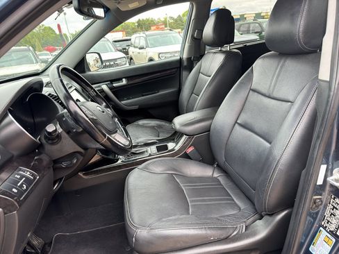 Used 2014 Kia Sorento EX w/ EX V6 Touring Package AWD/4WD image 9