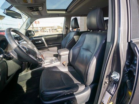 Used 2018 Toyota 4Runner Limited AWD/4WD image 19