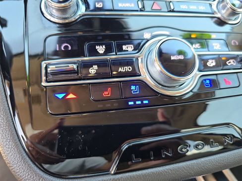 Used 2020 Lincoln Corsair Reserve w/ Equipment Group 201A image 19