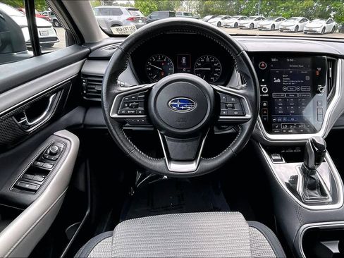 Used 2025 Subaru Outback Premium image 5