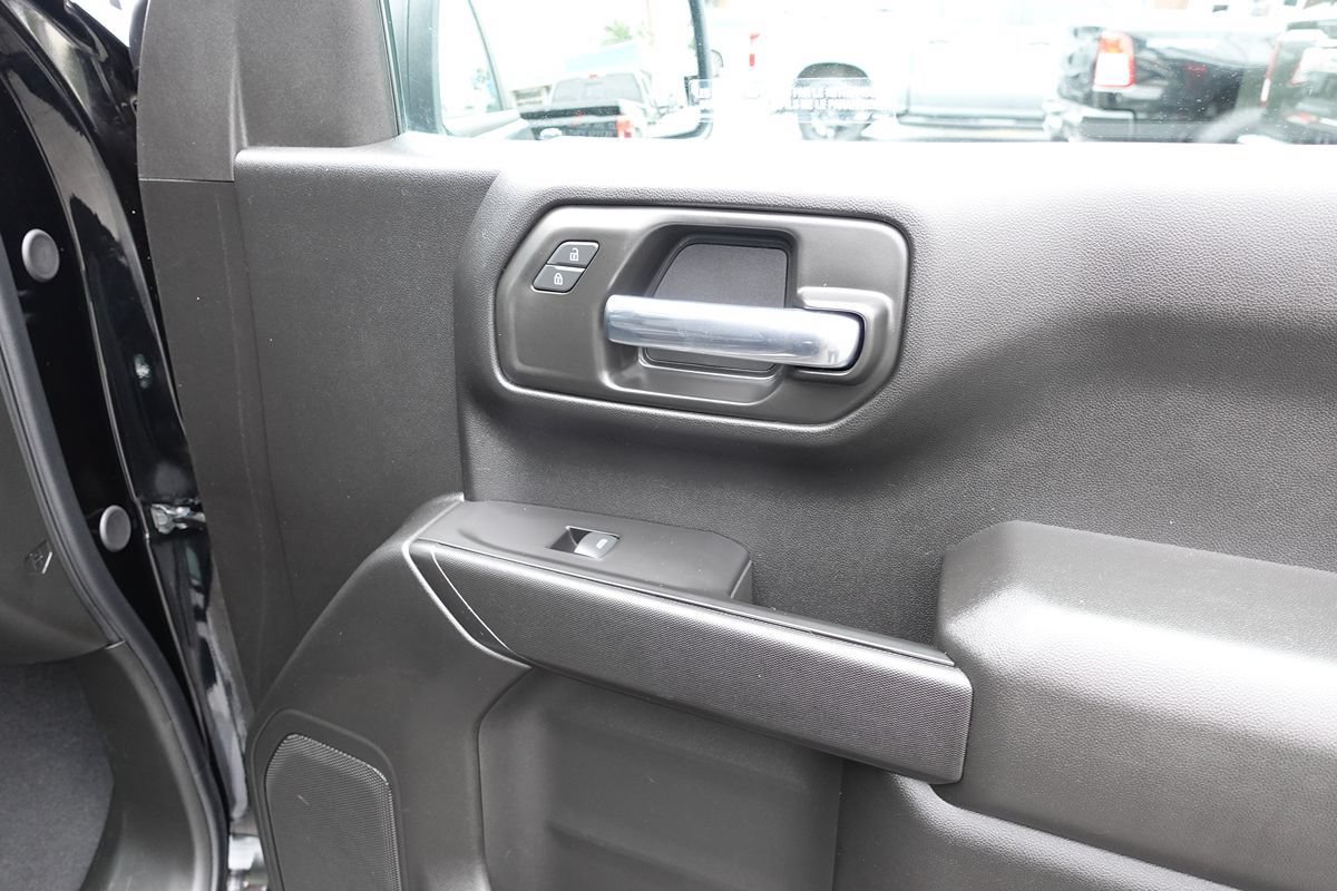 Used 2024 Chevrolet Silverado 1500 Custom AWD/4WD image 33