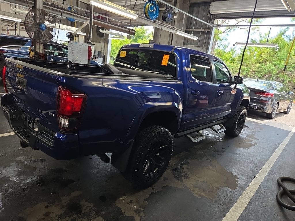 Used 2023 Toyota Tacoma SR5 w/ Technology Package AWD/4WD image 6
