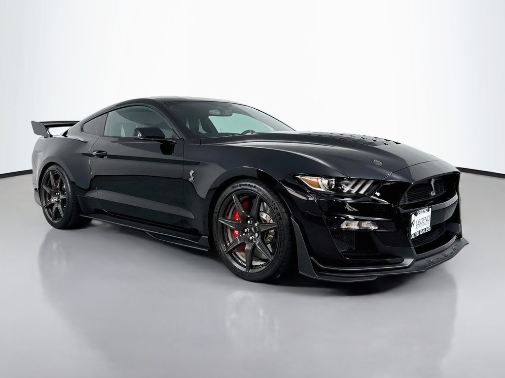 Used 2022 Ford Mustang Shelby GT500 w/ Carbon Fibre Track Pack RWD image 4