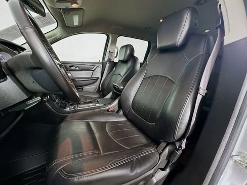 Used 2015 Chevrolet Traverse LTZ AWD/4WD image 26