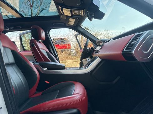 Used 2020 Land Rover Range Rover Sport HST image 27