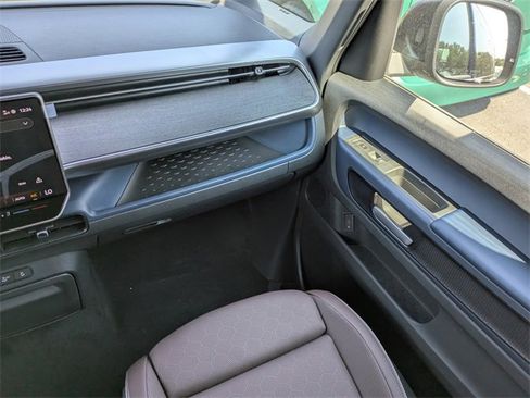 New 2025 Volkswagen ID. Buzz Pro S image 16