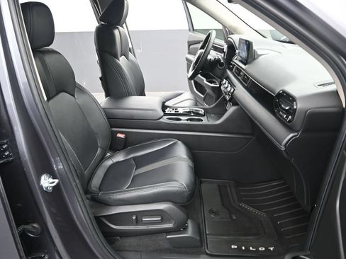 Certified 2025 Honda Pilot EX-L image 25
