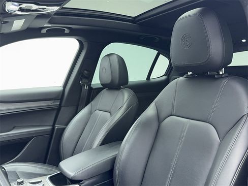 Used 2023 Alfa Romeo Stelvio Ti image 35