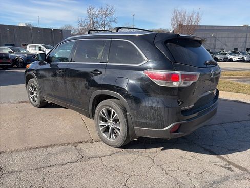 Used 2016 Toyota Highlander XLE image 8