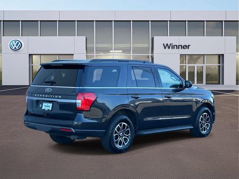 Used 2023 Ford Expedition XLT AWD/4WD image 5
