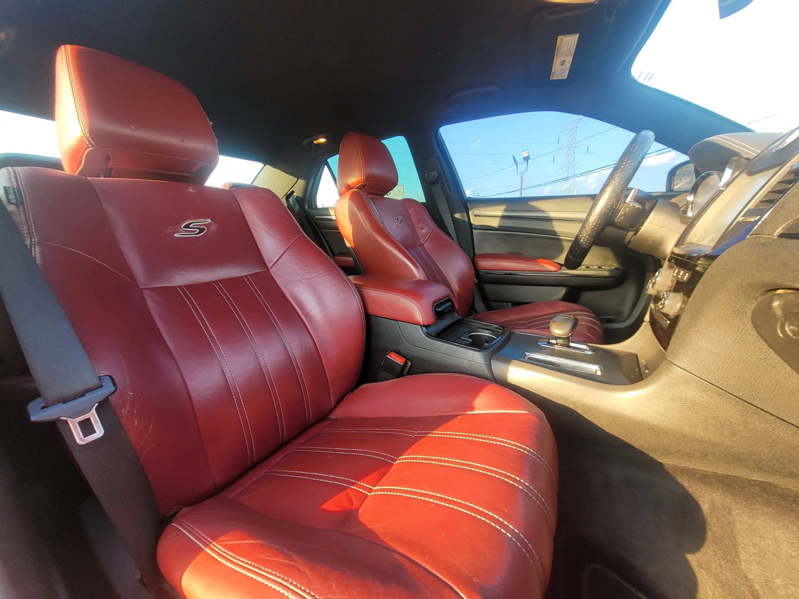 Used 2013 Chrysler 300 S RWD image 17