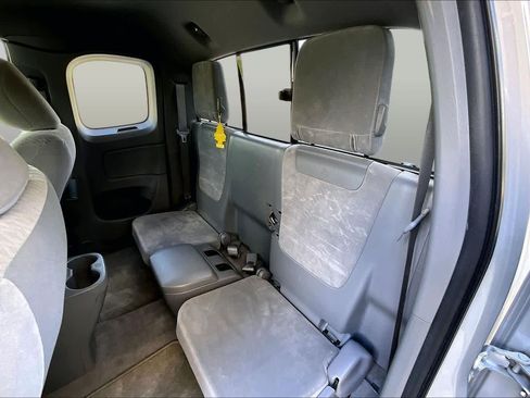 Used 2010 Toyota Tacoma 4x4 Access Cab image 19
