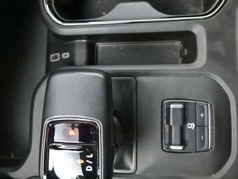 Used 2024 GMC Sierra 1500 AT4 w/ Technology Package AWD/4WD image 14