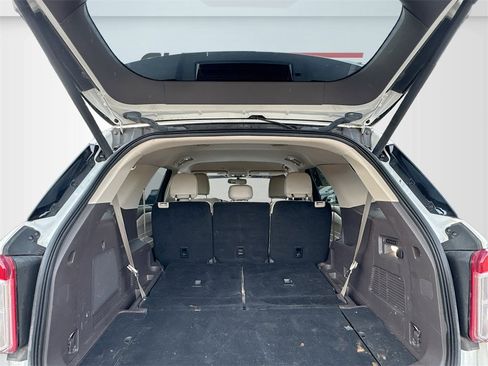 Used 2022 Ford Explorer Platinum w/ Equipment Group 601A image 26