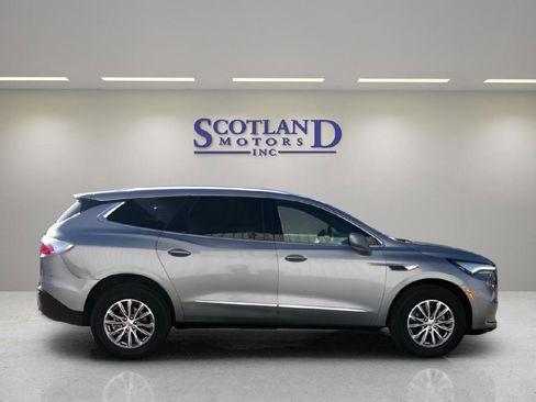 Used 2024 Buick Enclave Premium image 5