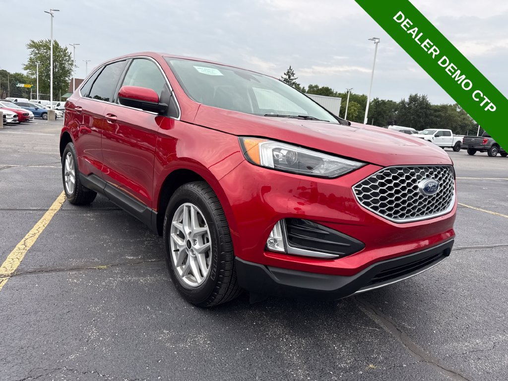 Used 2024 Ford Edge SEL w/ Convenience Package AWD/4WD image 4