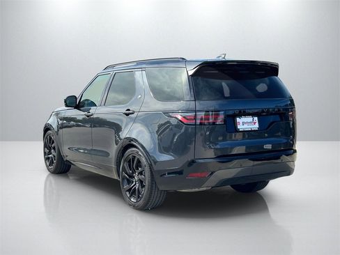 Used 2025 Land Rover Discovery Dynamic SE image 7
