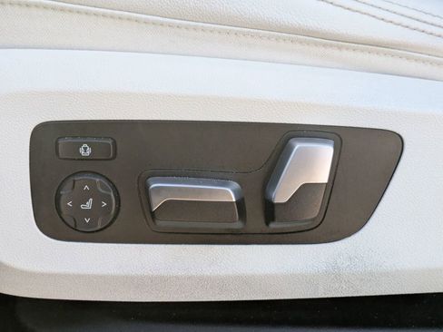 Used 2020 BMW X5 xDrive40i w/ Premium Package image 14