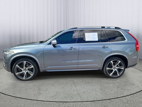 Used 2018 Volvo XC90 T5 Momentum w/ Convenience Package FWD image 7