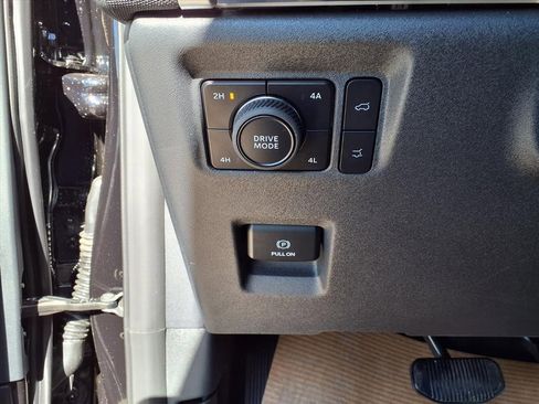 New 2026 Ford Expedition Max Platinum w/ Stealth Appearance Package image 17