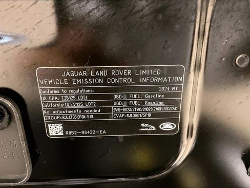 Certified 2024 Land Rover Defender 110 Carpathian Edition AWD/4WD image 31