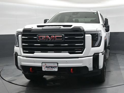 Used 2025 GMC Sierra 2500 AT4 AWD/4WD image 24