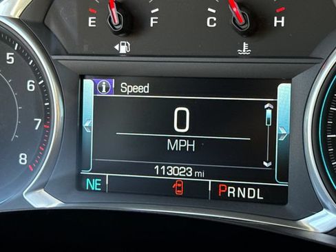 Used 2019 Chevrolet Traverse Premier w/ Driver Confidence II Package FWD image 31
