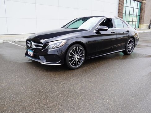 Used 2015 Mercedes-Benz C 300 4MATIC Sedan image 2