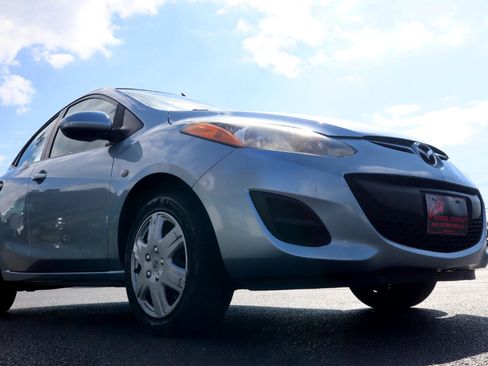 Used 2013 MAZDA MAZDA2 Sport image 17