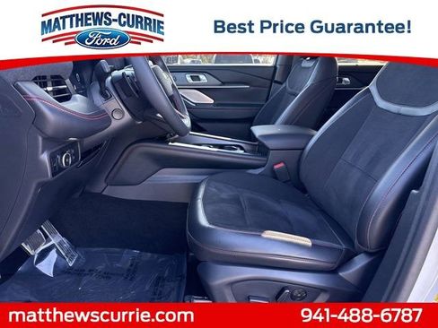 Used 2025 Ford Explorer ST AWD/4WD image 8