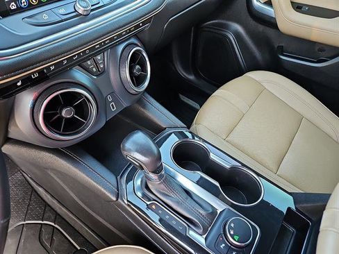 Used 2022 Chevrolet Blazer Premier image 20