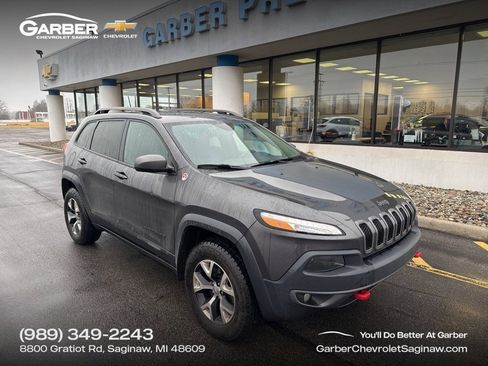 Used 2017 Jeep Cherokee Trailhawk w/ Cold Weather Group image 1