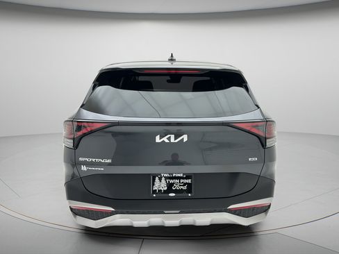 Used 2024 Kia Sportage LX AWD/4WD image 6