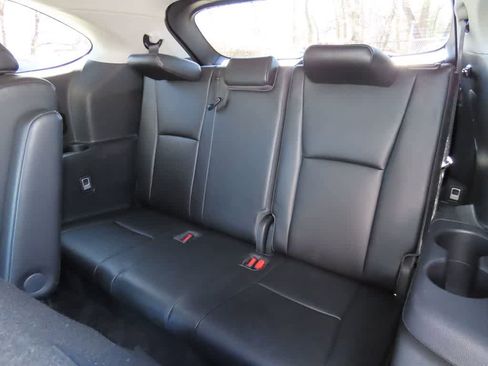 Used 2023 Toyota Highlander XLE image 15