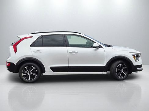 New 2026 Kia Niro LX FWD image 3