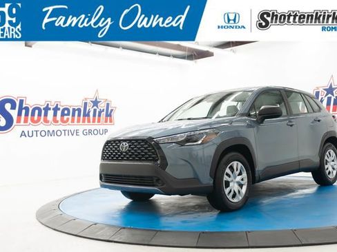 Used 2025 Toyota Corolla Cross L FWD image 1