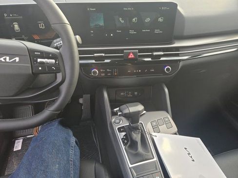 New 2026 Kia Sportage EX FWD image 2