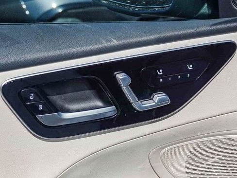 Used 2024 Mercedes-Benz C 300 Sedan image 18