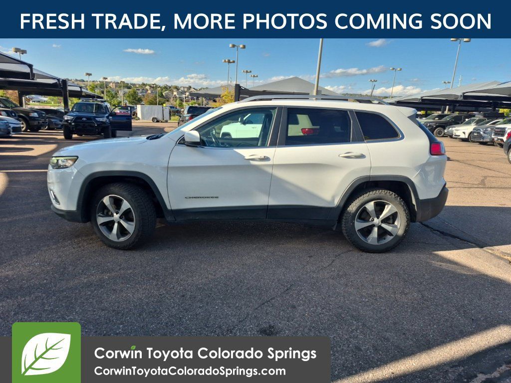 Used 2019 Jeep Cherokee Limited AWD/4WD image 3
