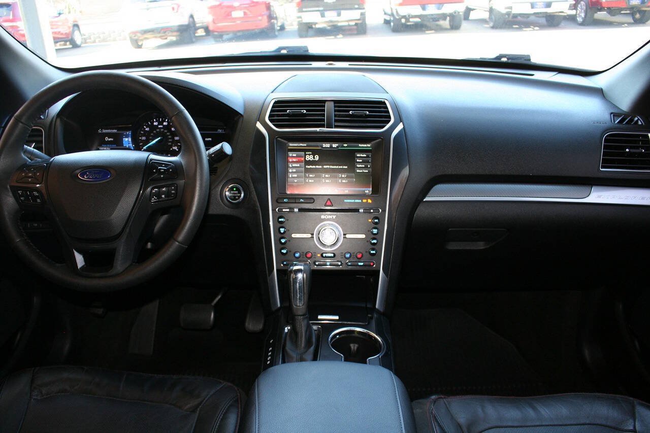 Used 2016 Ford Explorer Sport w/ Equipment Group 401A AWD/4WD image 14