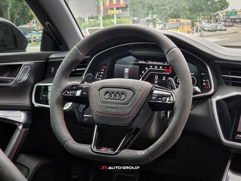 Used 2021 Audi RS 7 Sportback AWD/4WD image 18