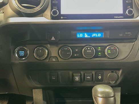 Used 2023 Toyota Tacoma TRD Off-Road AWD/4WD image 15